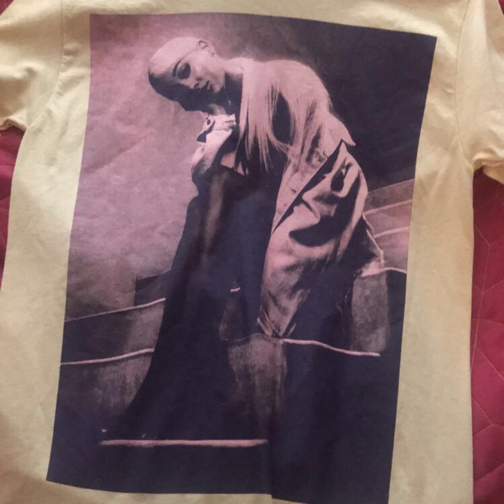 Ariana Grande Sweetener Tour T-shirt